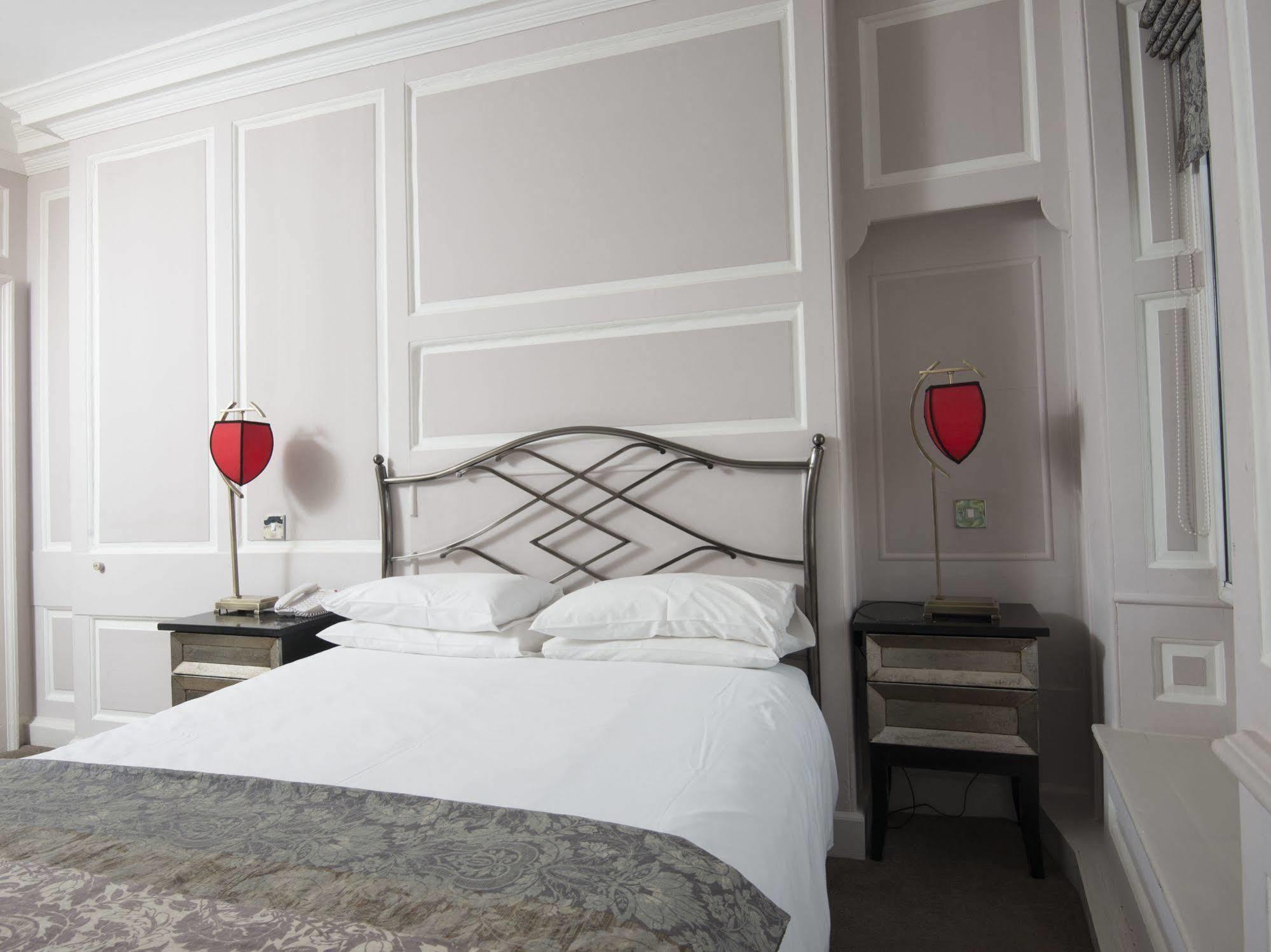 The Spread Eagle Hotel Тейм Экстерьер фото